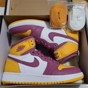 Retro High OG GS 
Brotherhood Jordan 1
New